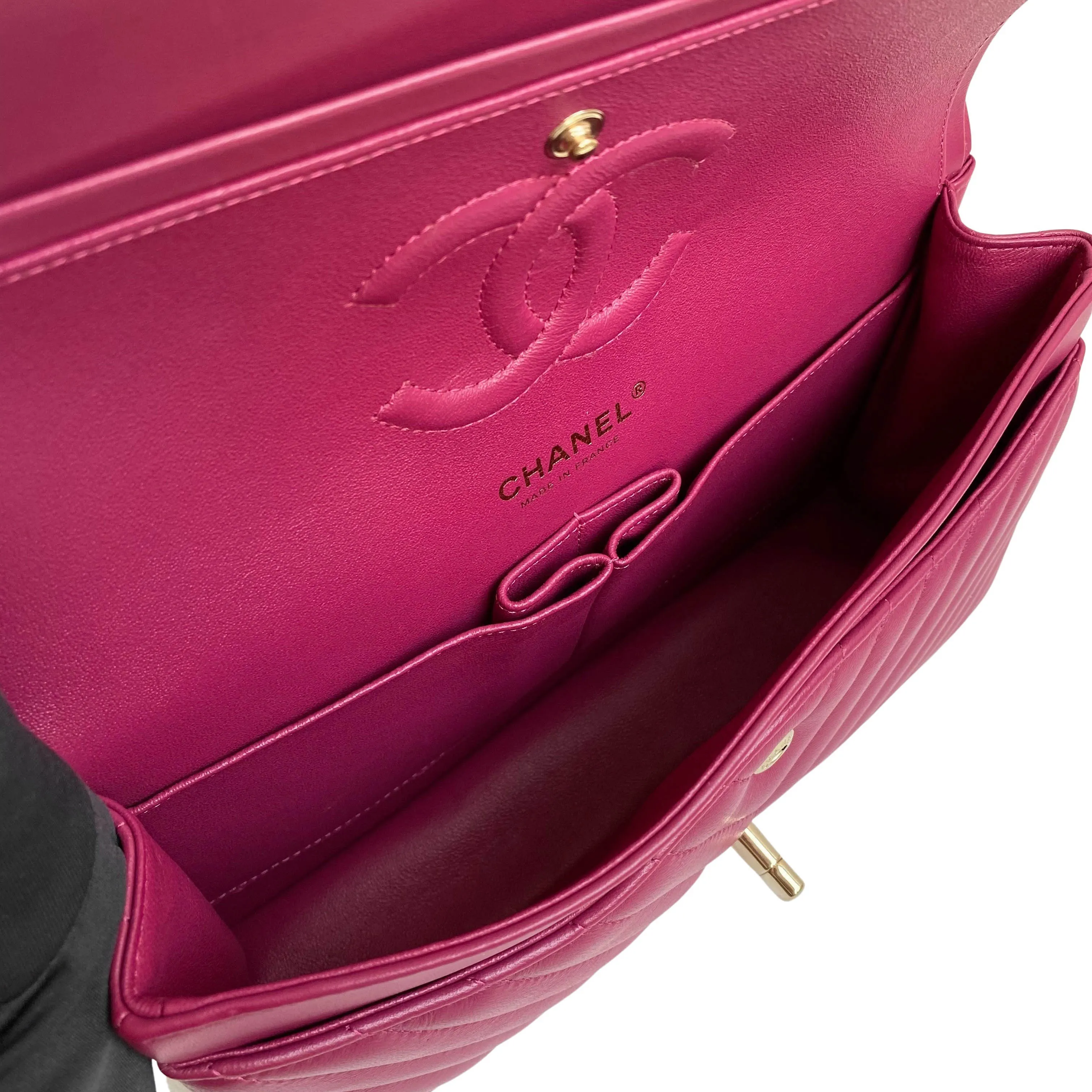 18B Raspberry Dark Pink Lambskin Medium Classic Double Flap Bag