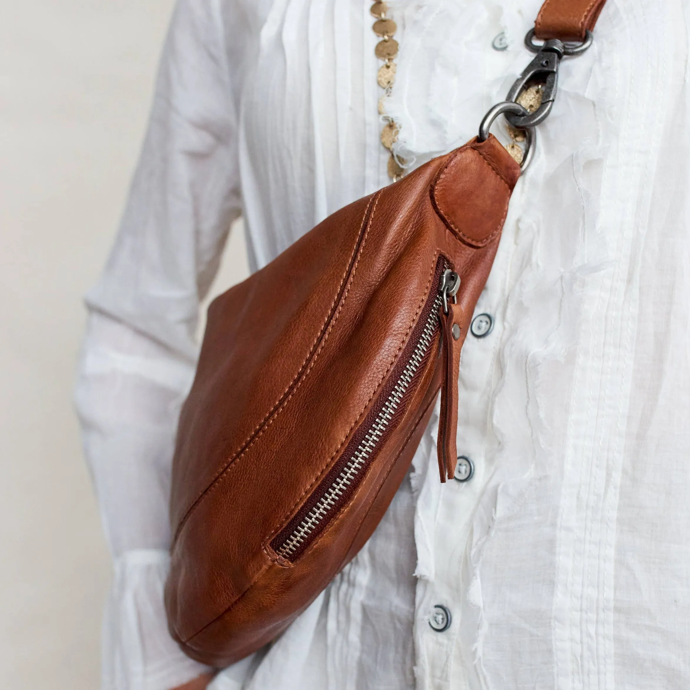 callie sling/crossbody