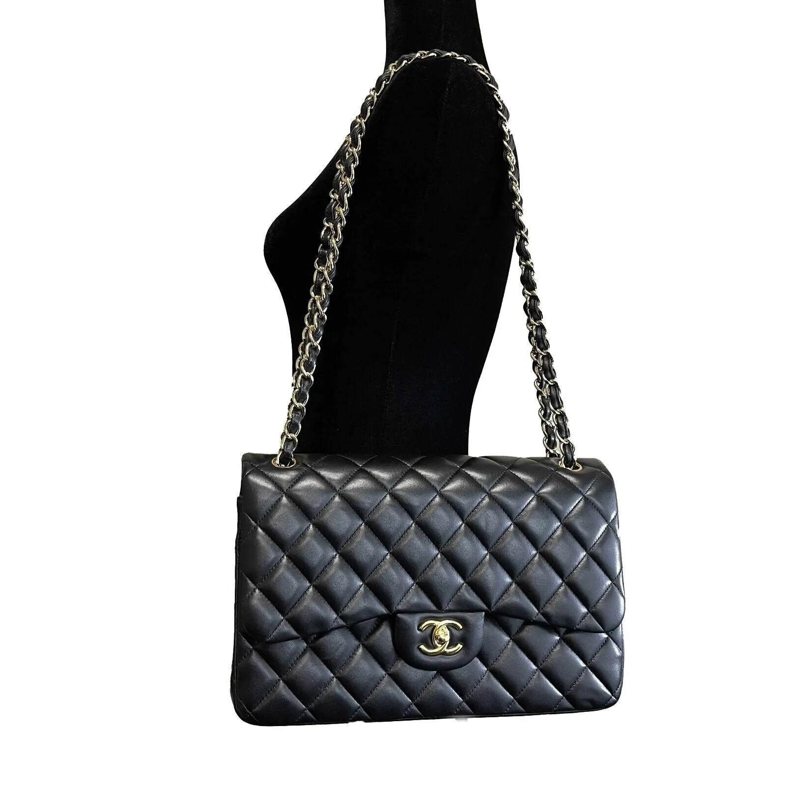 Chanel - Excellent - Quilted Jumbo CC Double Flap Black Lambskin Shoulder Bag