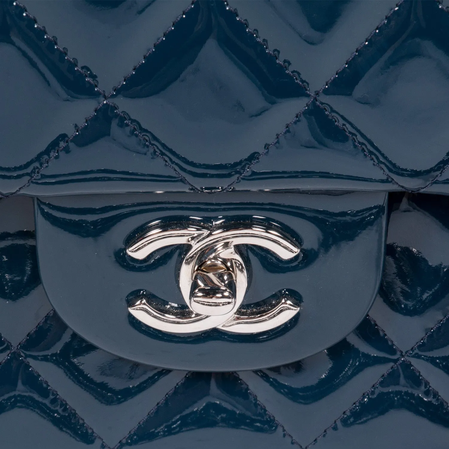 Chanel Jumbo Classic Flap Bag