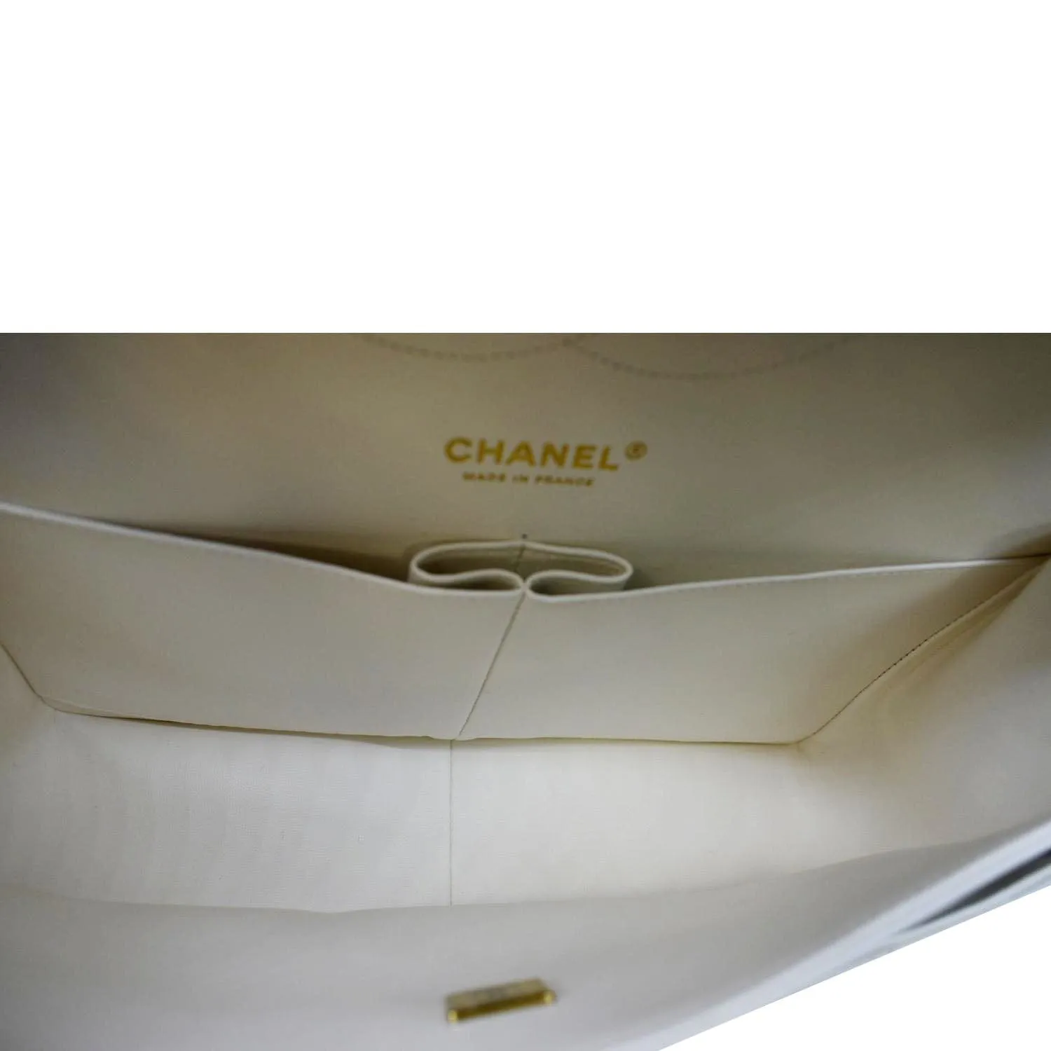 CHANEL Jumbo Double Flap Quilted Caviar Leather Shoulder Bag White