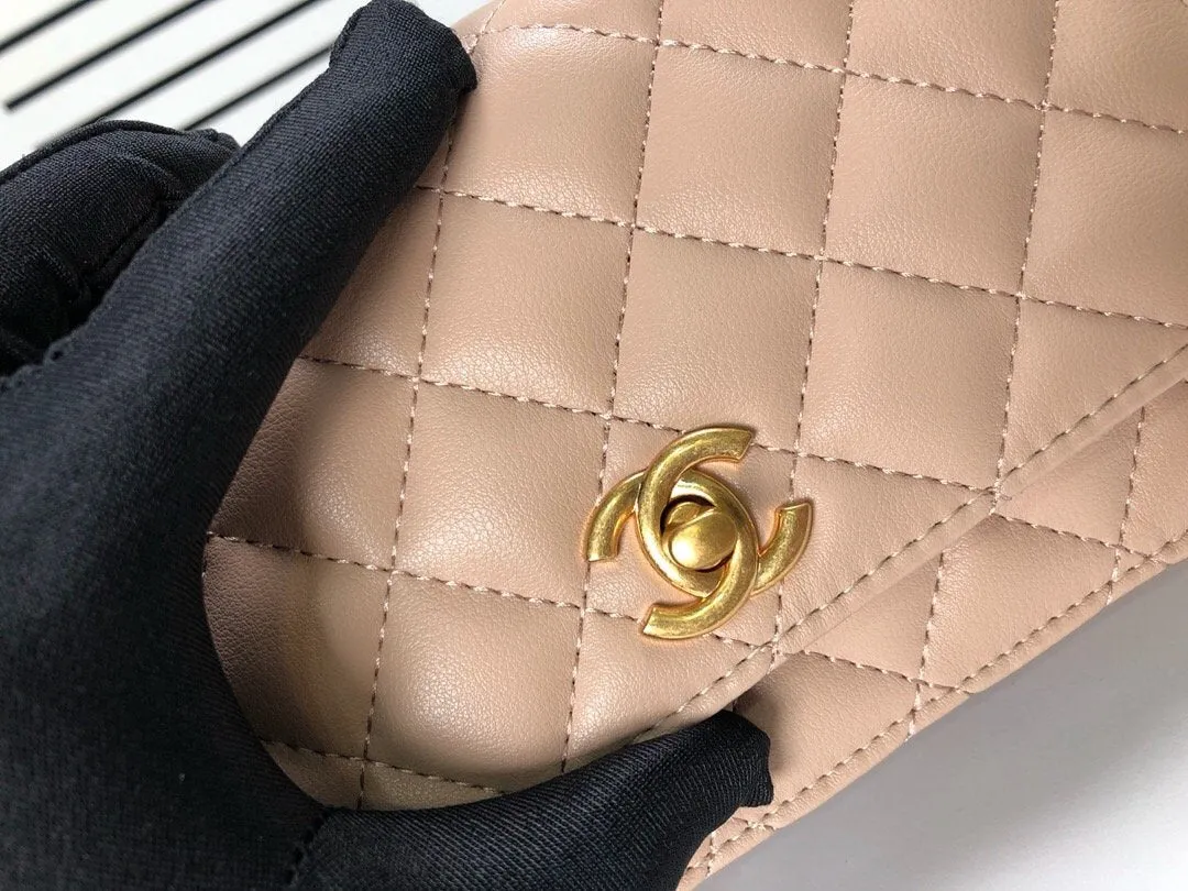 Designer bags by Chanel 080