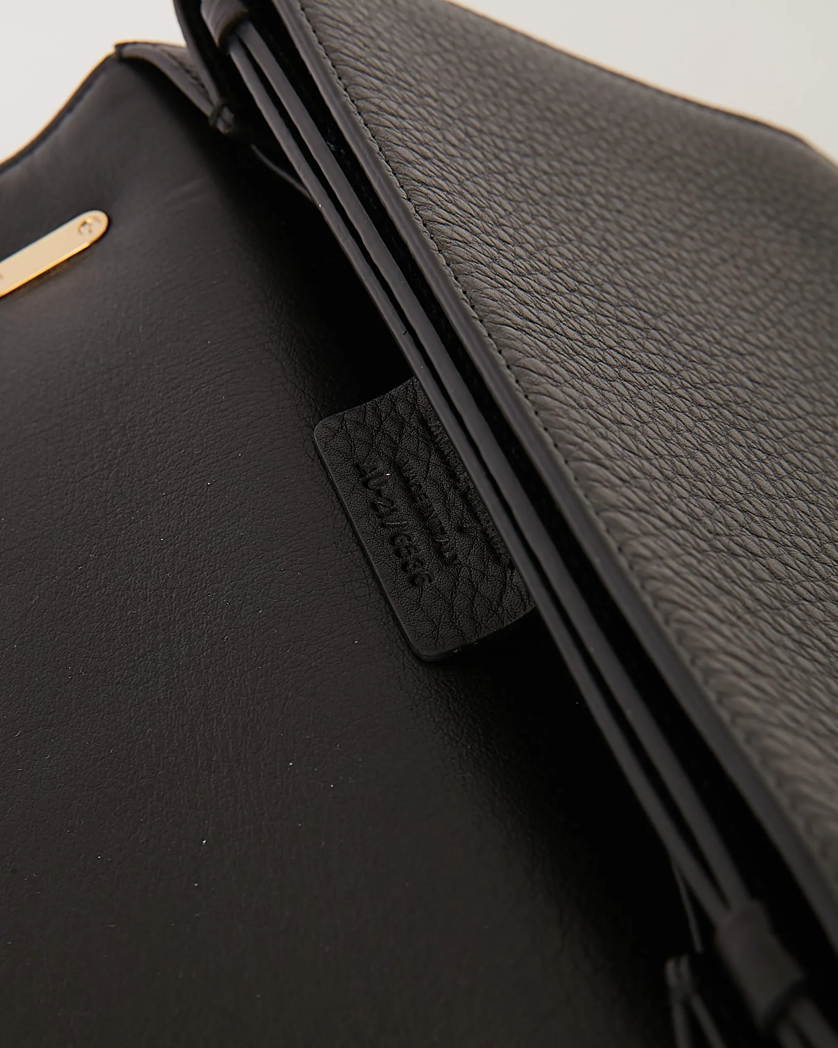 Ferragamo Black Leather Flap Shoulder Chain Bag
