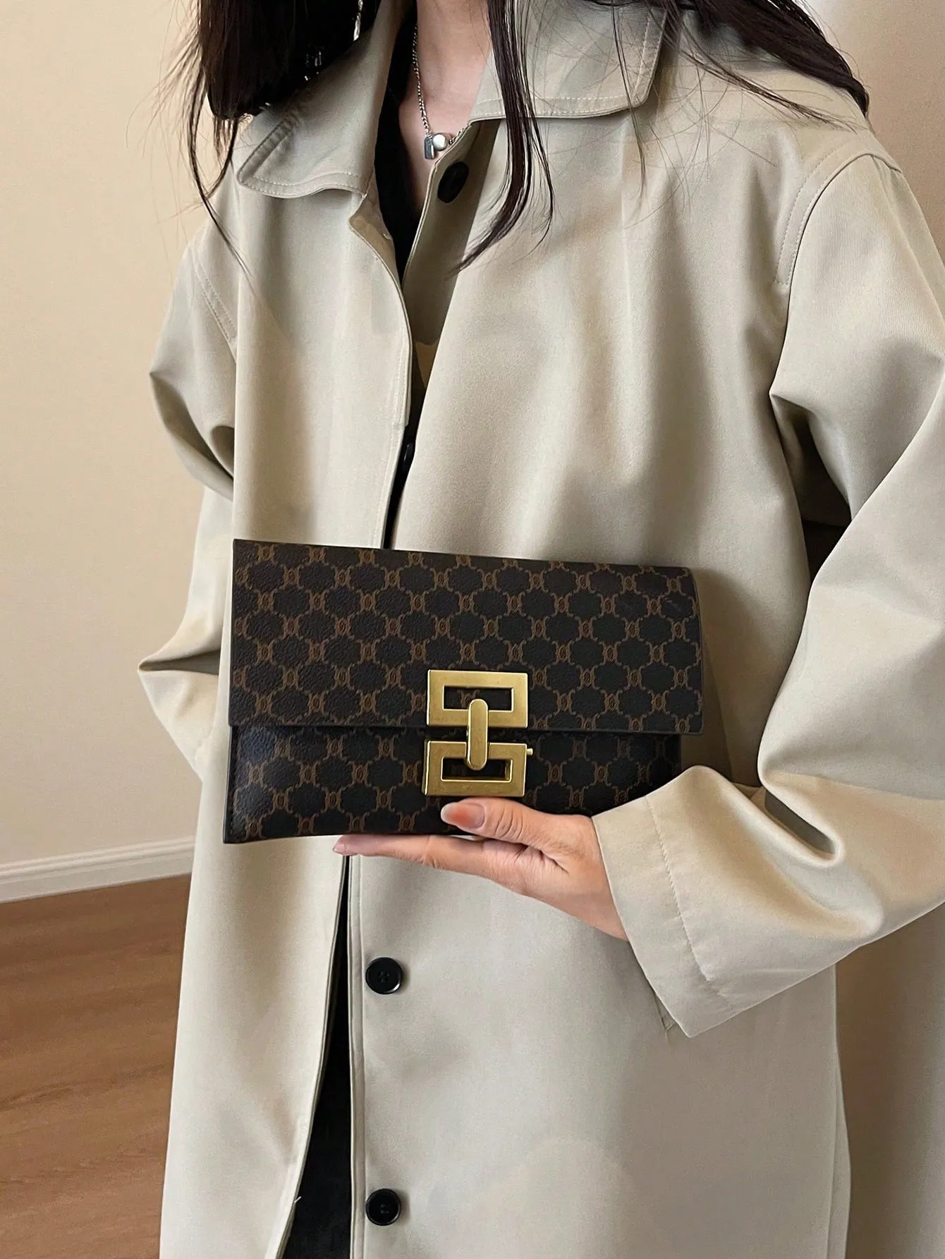 Flap Buckle Geometric Pattern Clutch