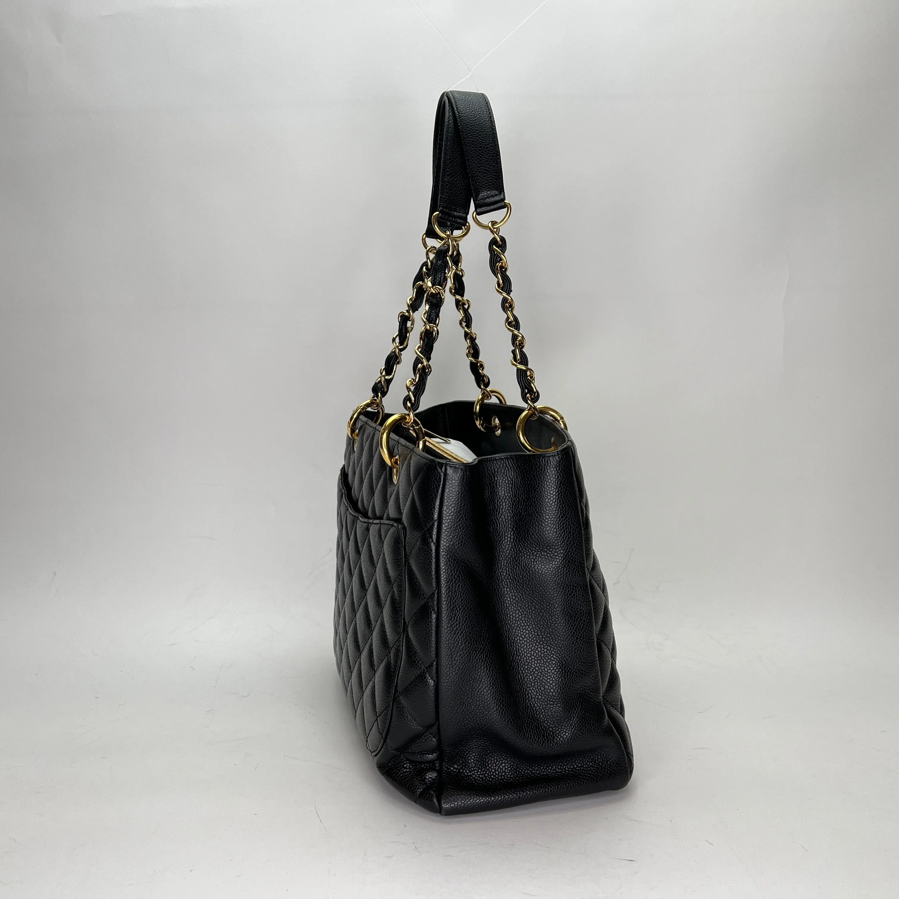 GST Black Tote Bag in Caviar Leather, Gold hardware