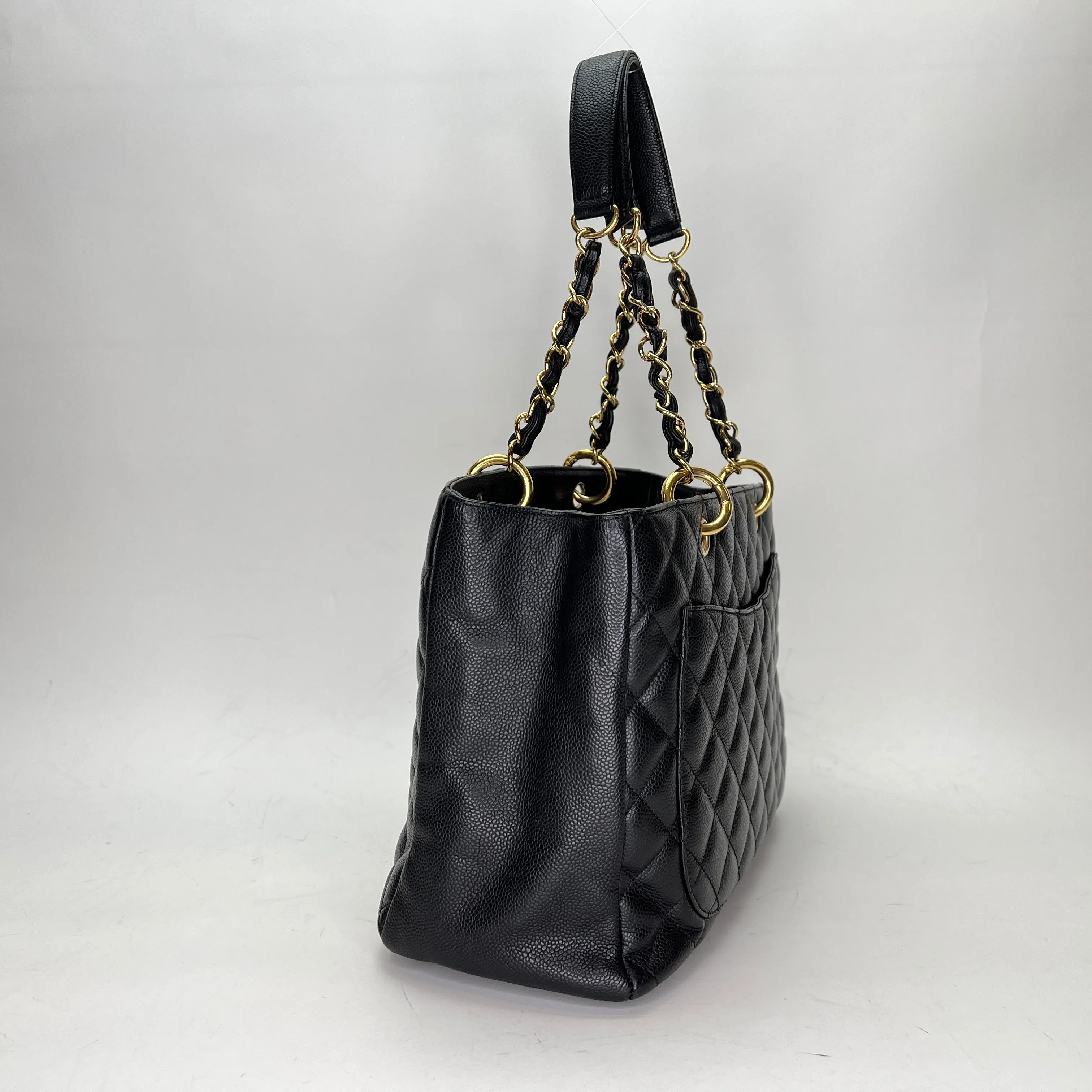 GST Black Tote Bag in Caviar Leather, Gold hardware
