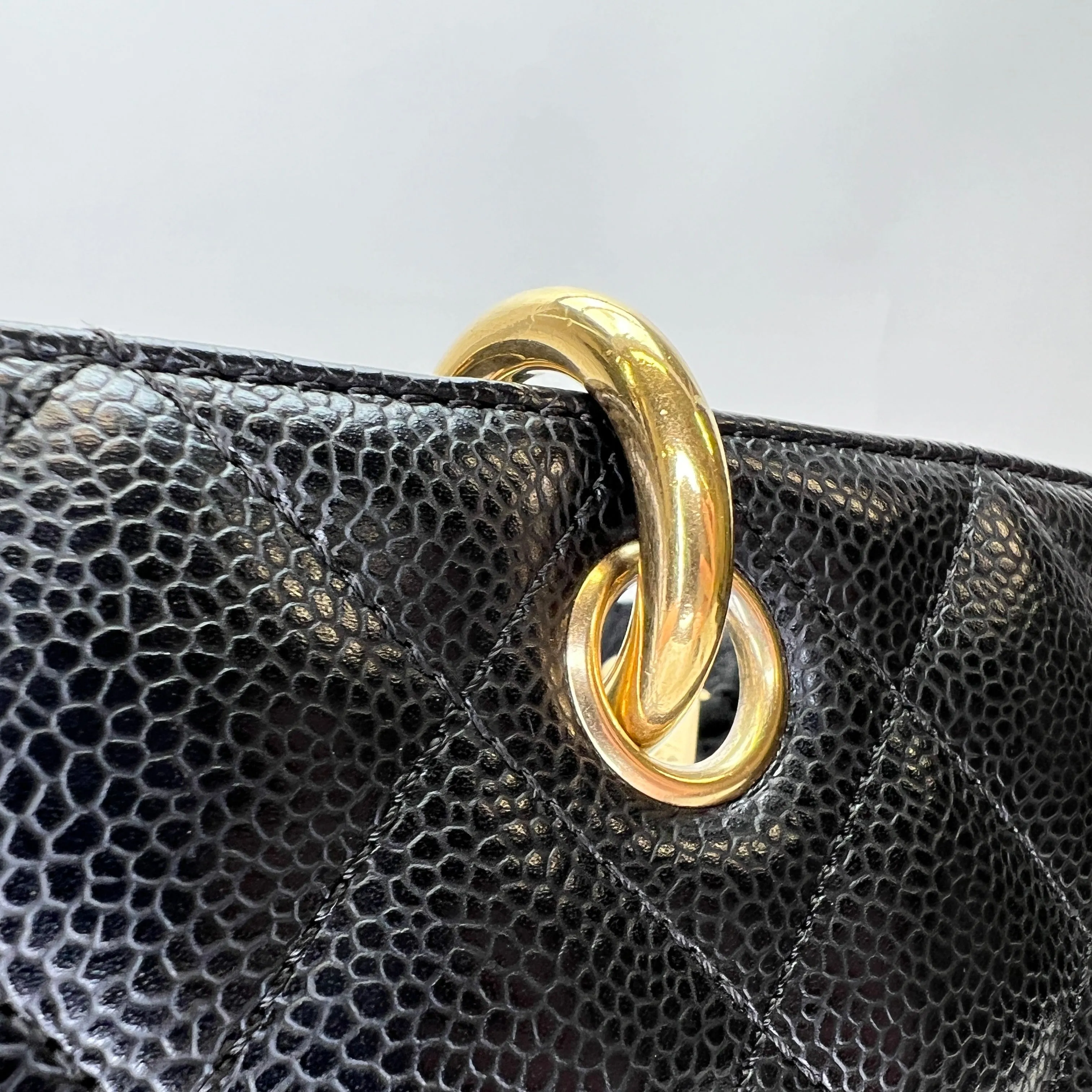 GST Black Tote Bag in Caviar Leather, Gold hardware