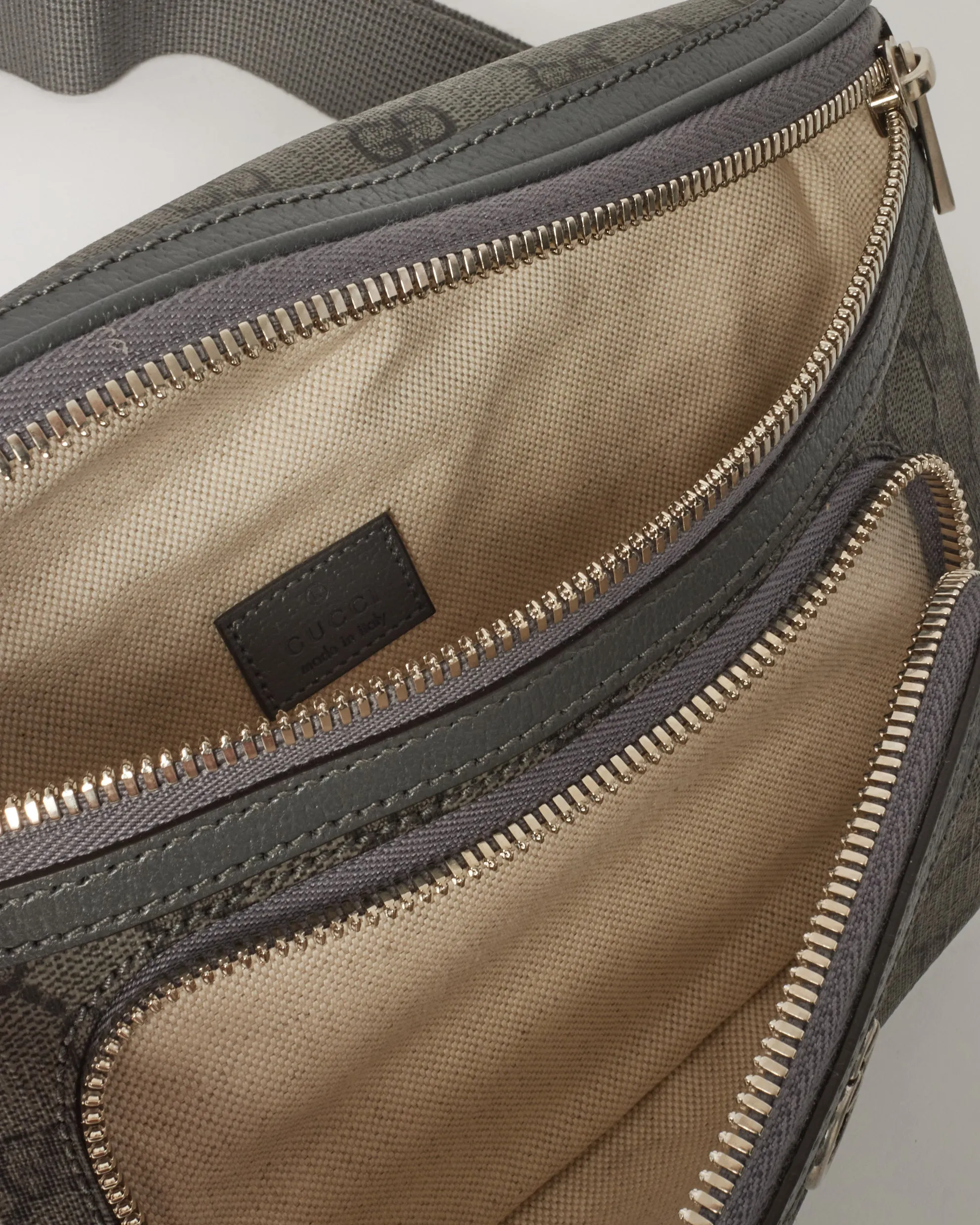 Gucci Grey Monogram GG Supreme Canvas Ophidia Belt Bag