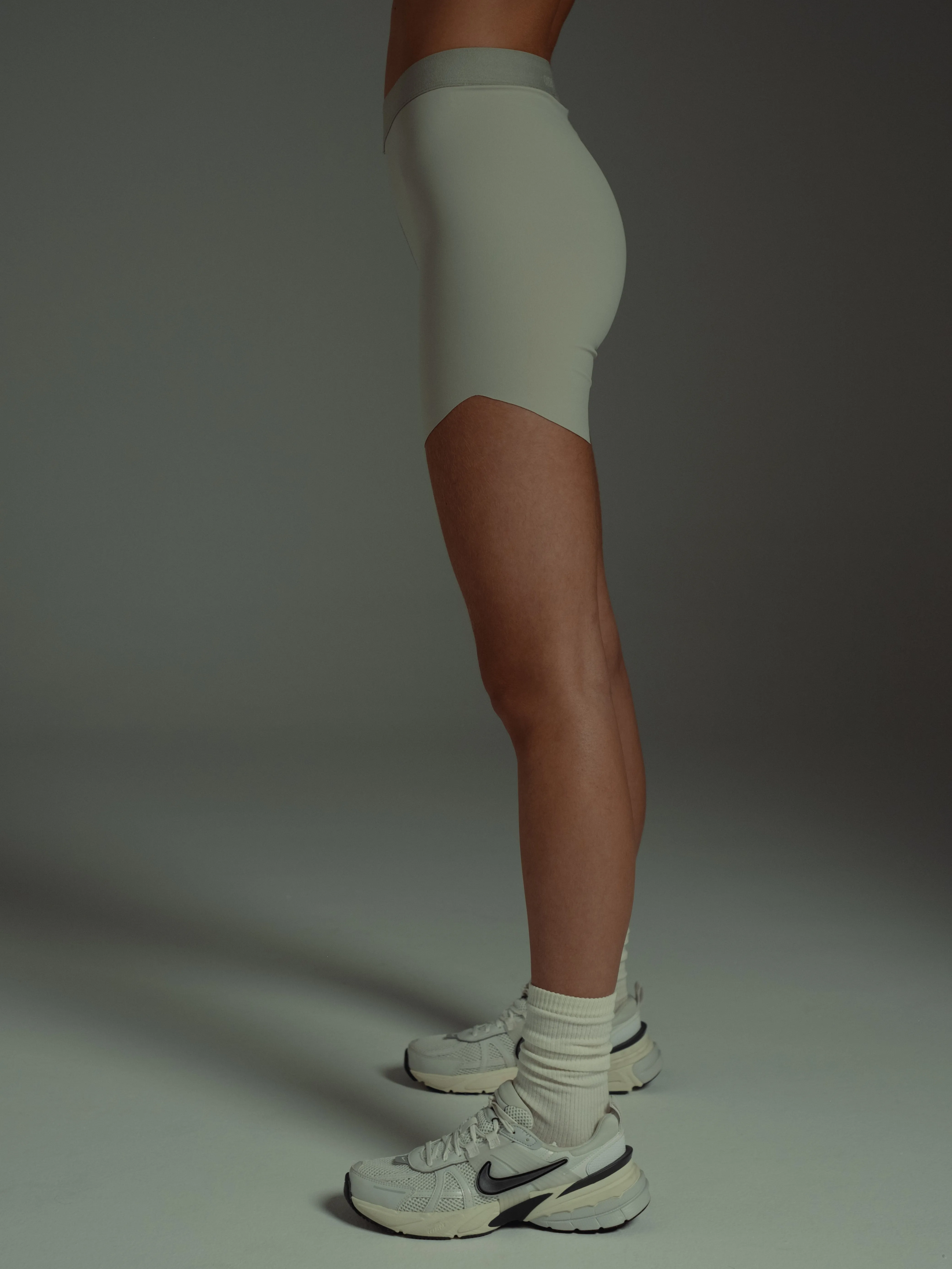 HIGH TECH ABS  SHORT - SMOKE GREEN