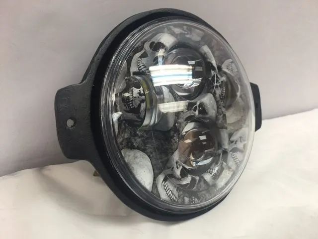 Honda VTX 1300 / 1800 C / R / S - 5 3/4" CUSTOM DESIGN SKULL DAYMAKER Chrome HID LED Light Bulb Headlight Motorcycle 5.75" Mount