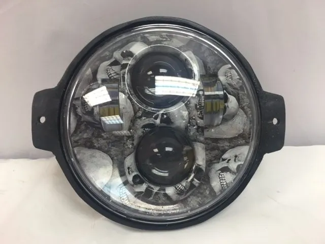 Honda VTX 1300 / 1800 C / R / S - 5 3/4" CUSTOM DESIGN SKULL DAYMAKER Chrome HID LED Light Bulb Headlight Motorcycle 5.75" Mount