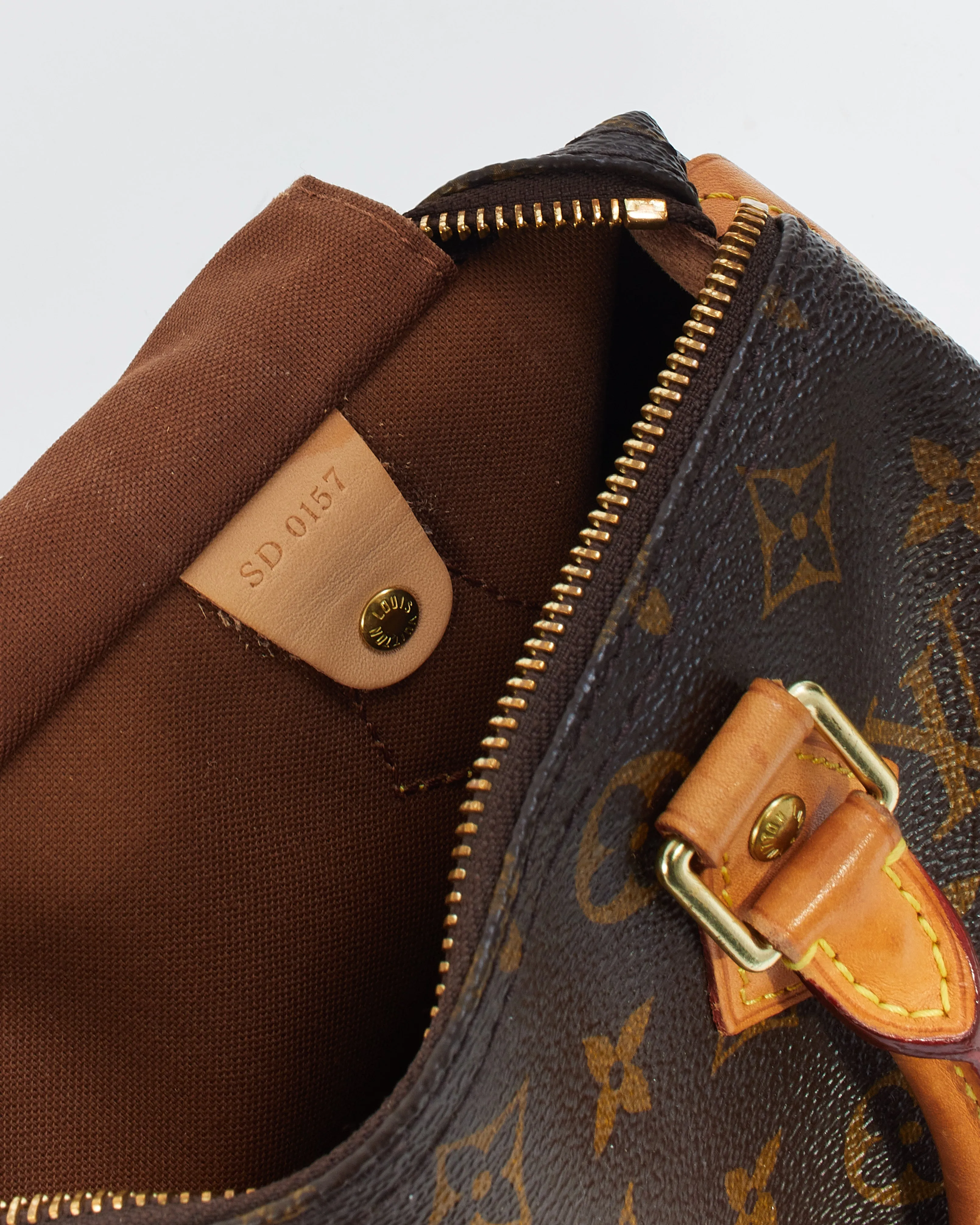 Louis Vuitton Monogram Canvas Speedy 25 Bag