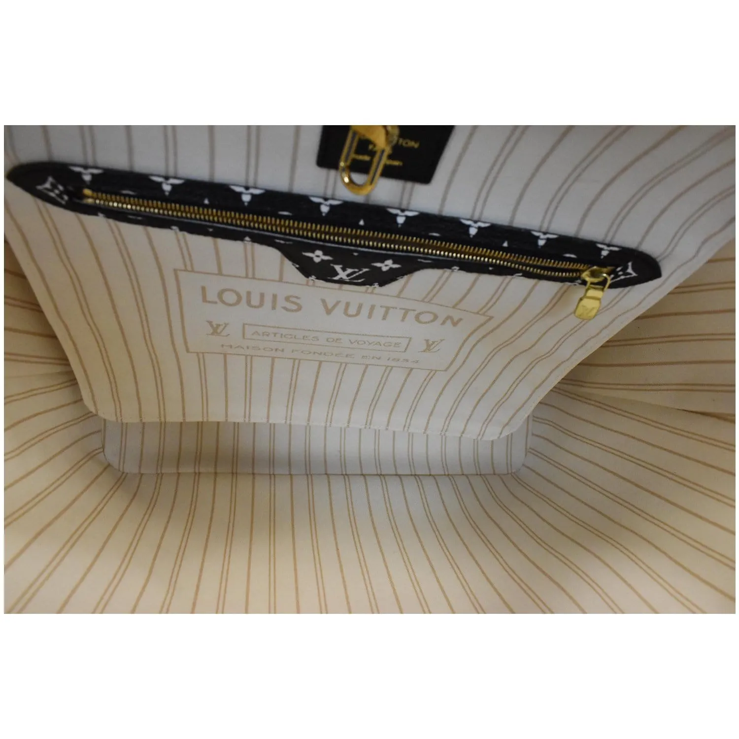 LOUIS VUITTON Neverfull MM Monogram Jungle Shoulder Bag Ivory/Orange