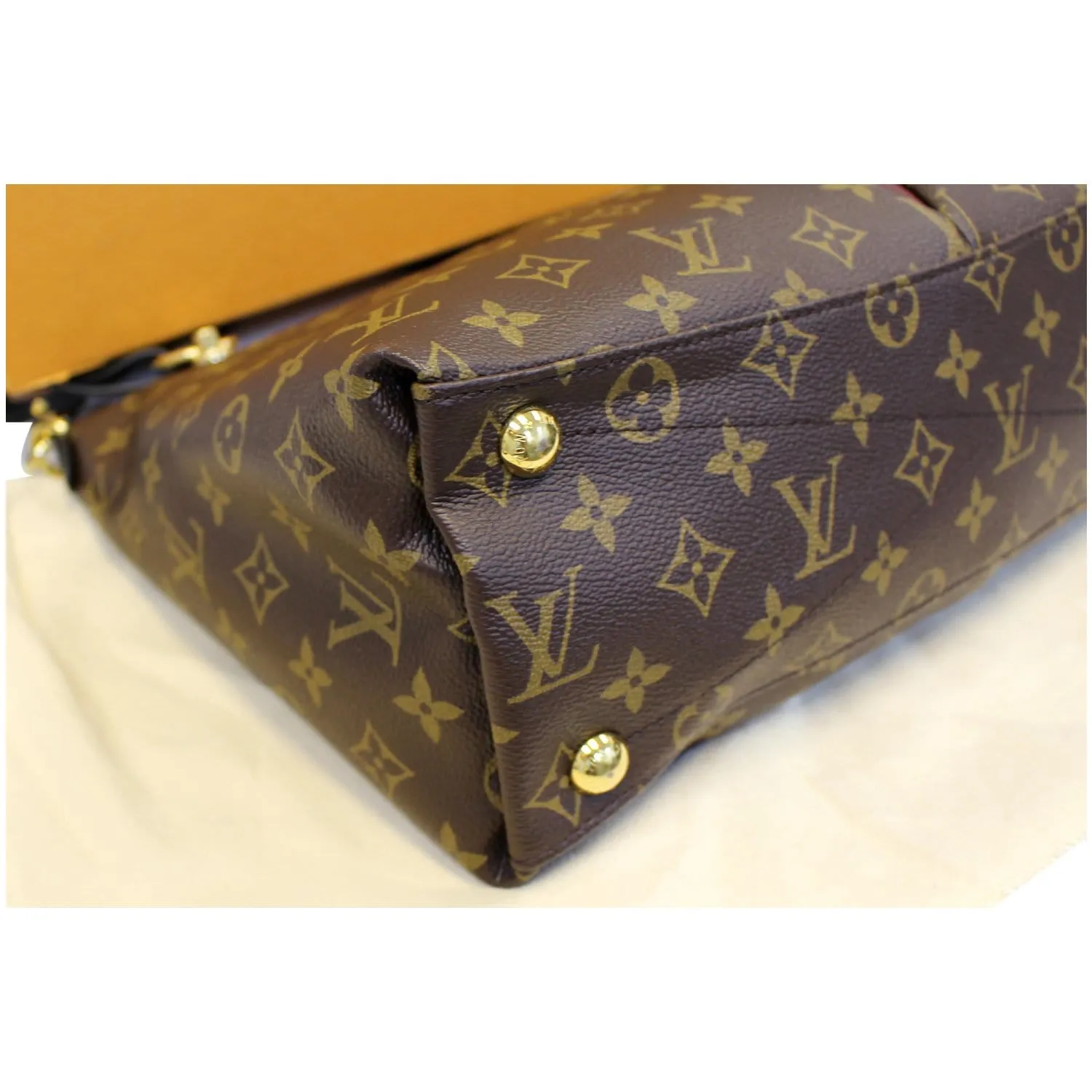 LOUIS VUITTON V MM Monogram Canvas Tote Shoulder Bag Bordeaux