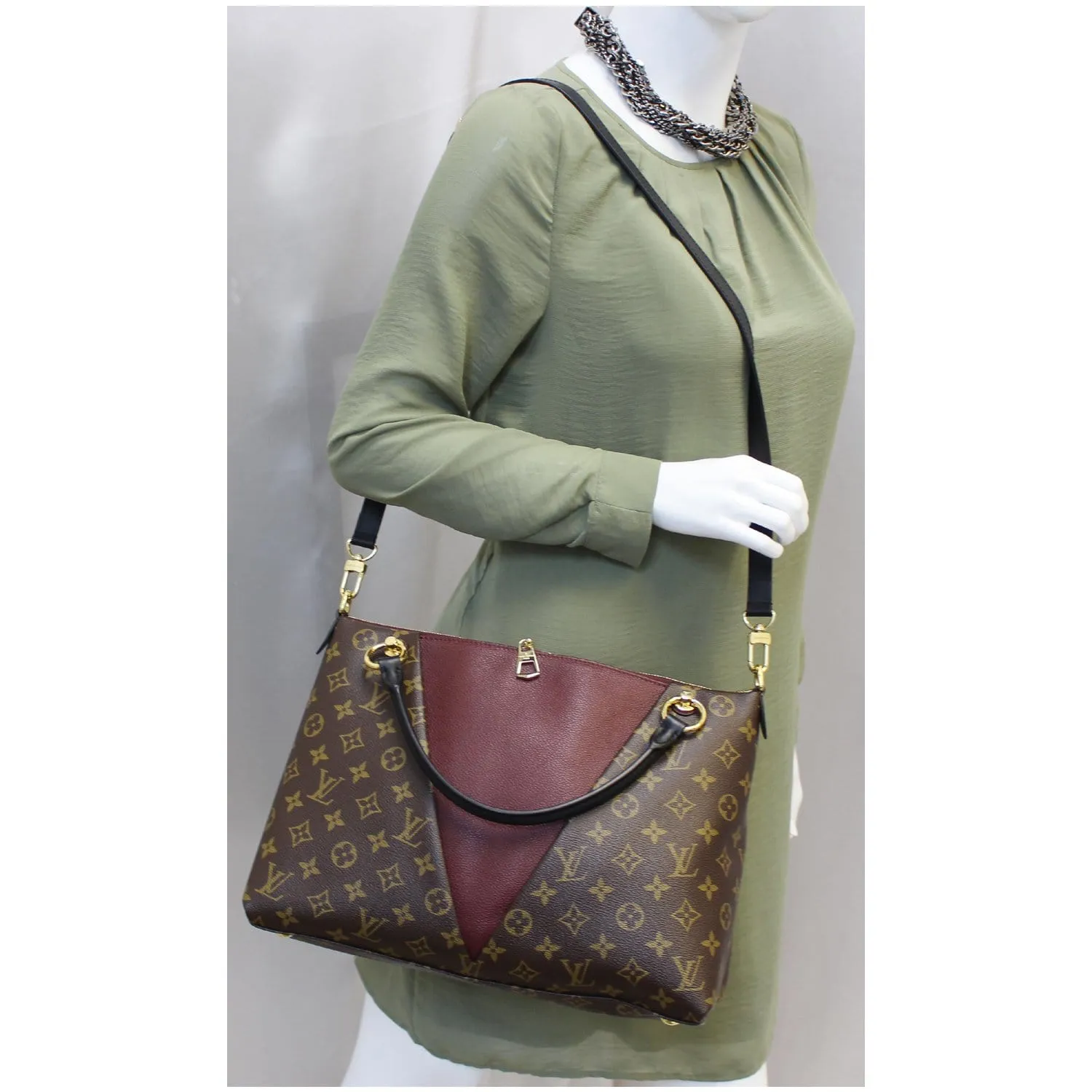 LOUIS VUITTON V MM Monogram Canvas Tote Shoulder Bag Bordeaux