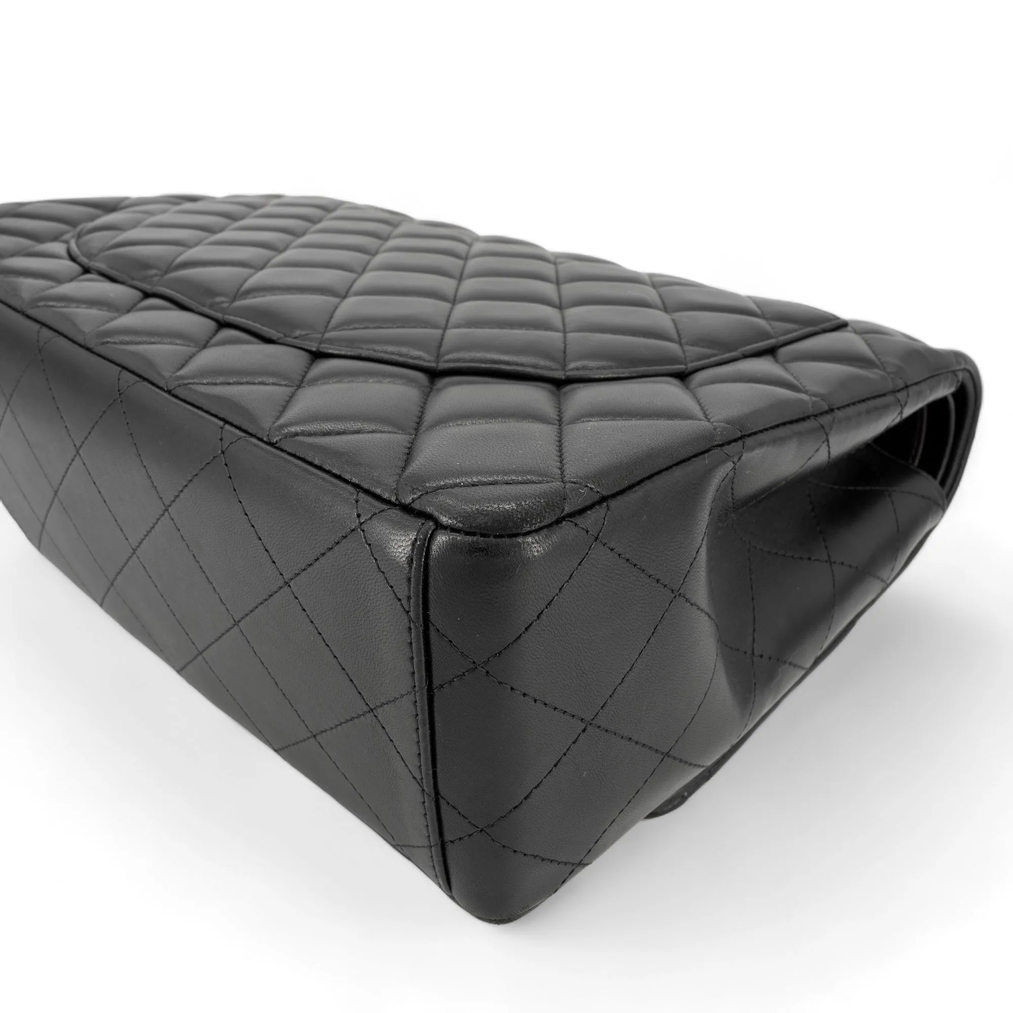 Maxi Jumbo Classic Double Flap Bag in Black Lambskin