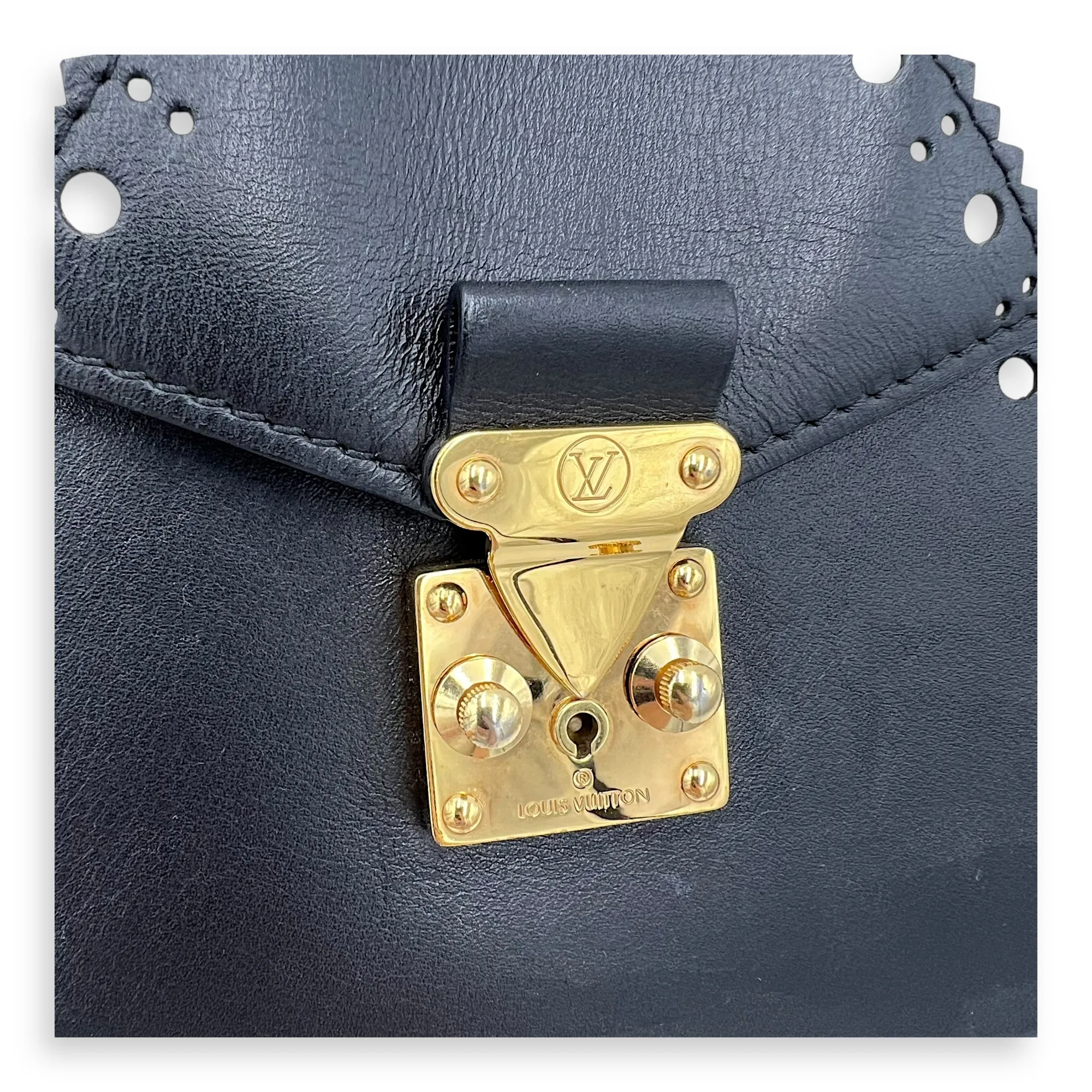 Metis Pochette MM Crossbody bag in Monogram coated canvas, Gold Hardware