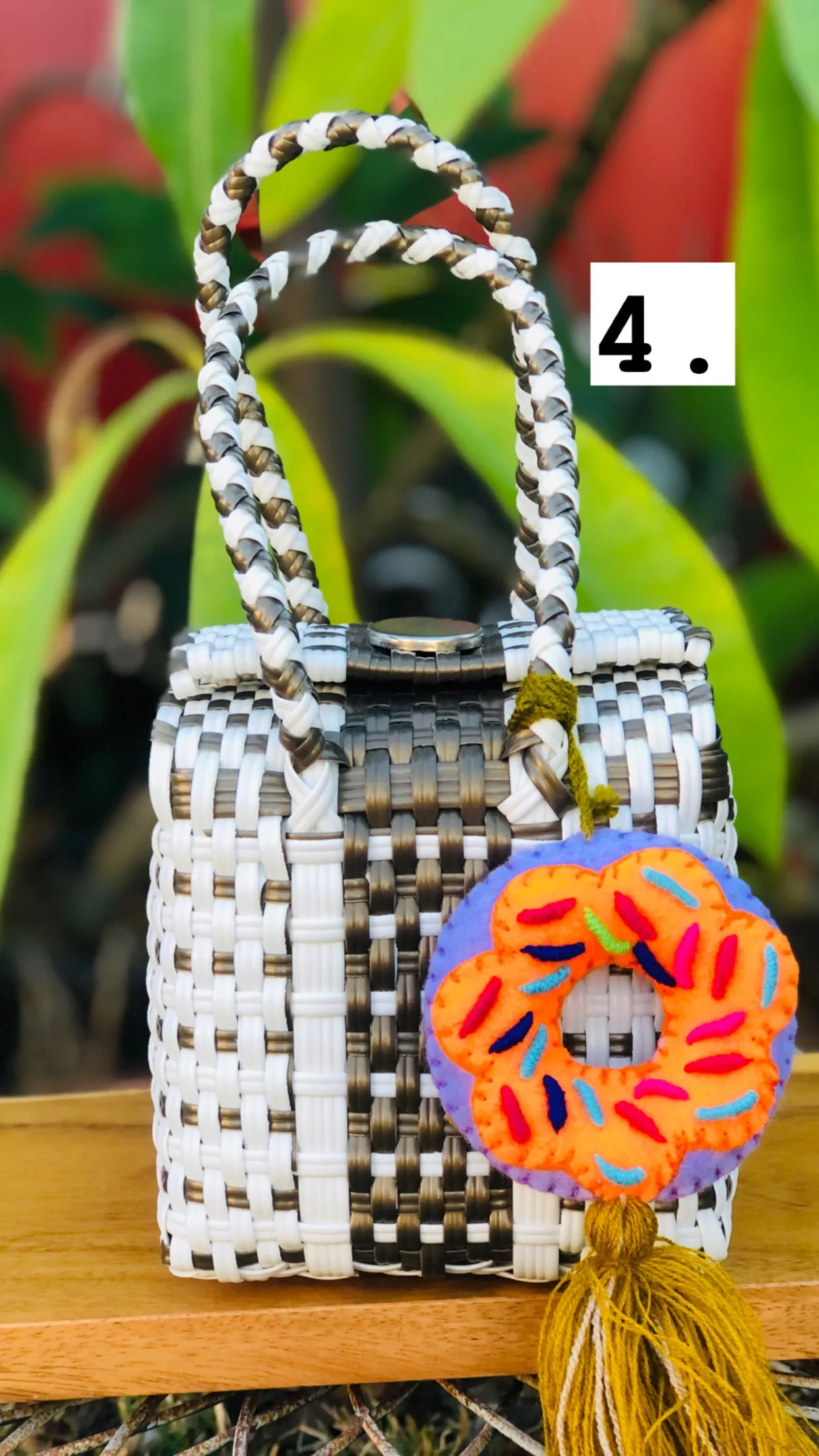 Mini  Mercado  Tote Bags