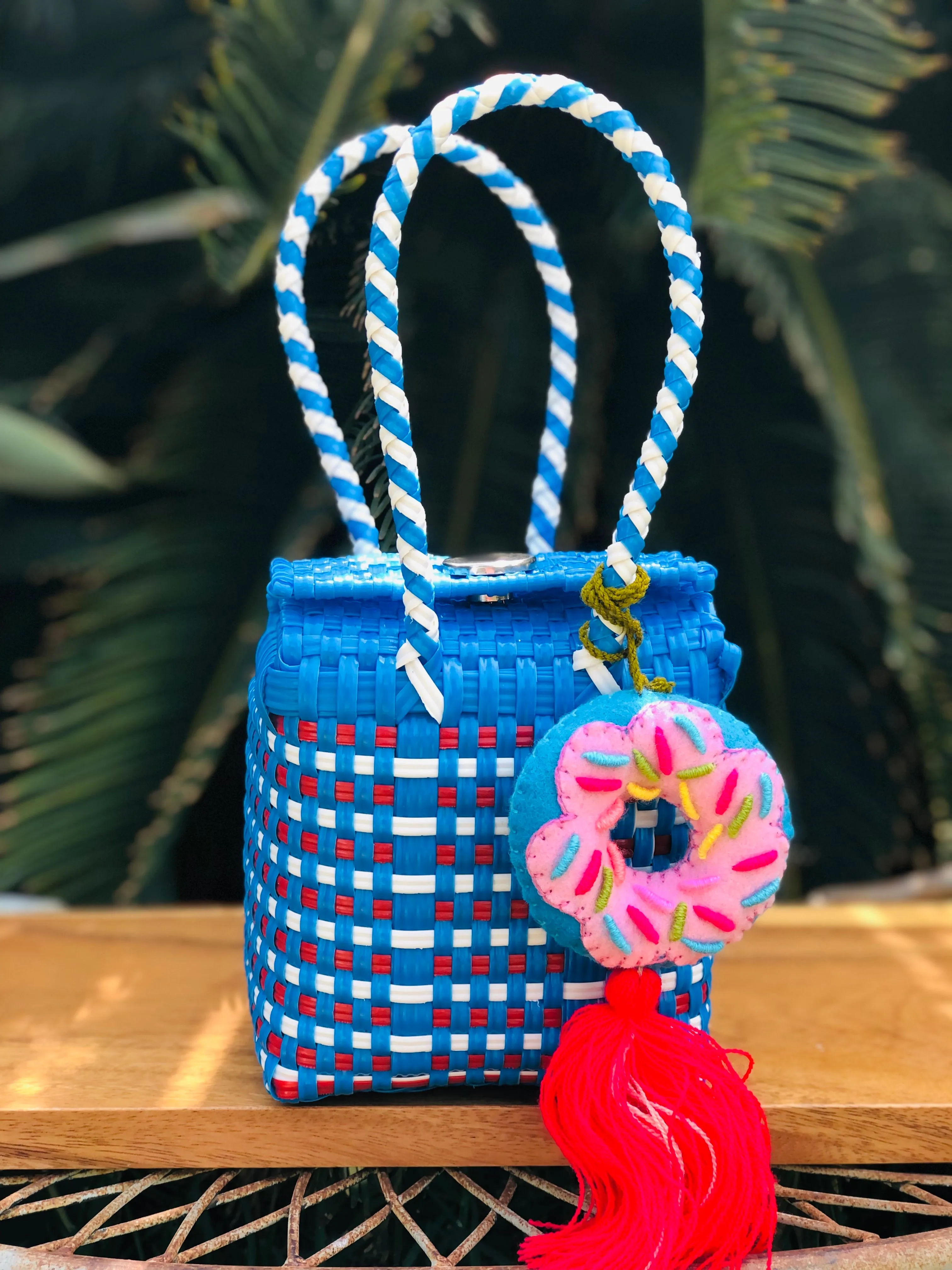 Mini  Mercado  Tote Bags