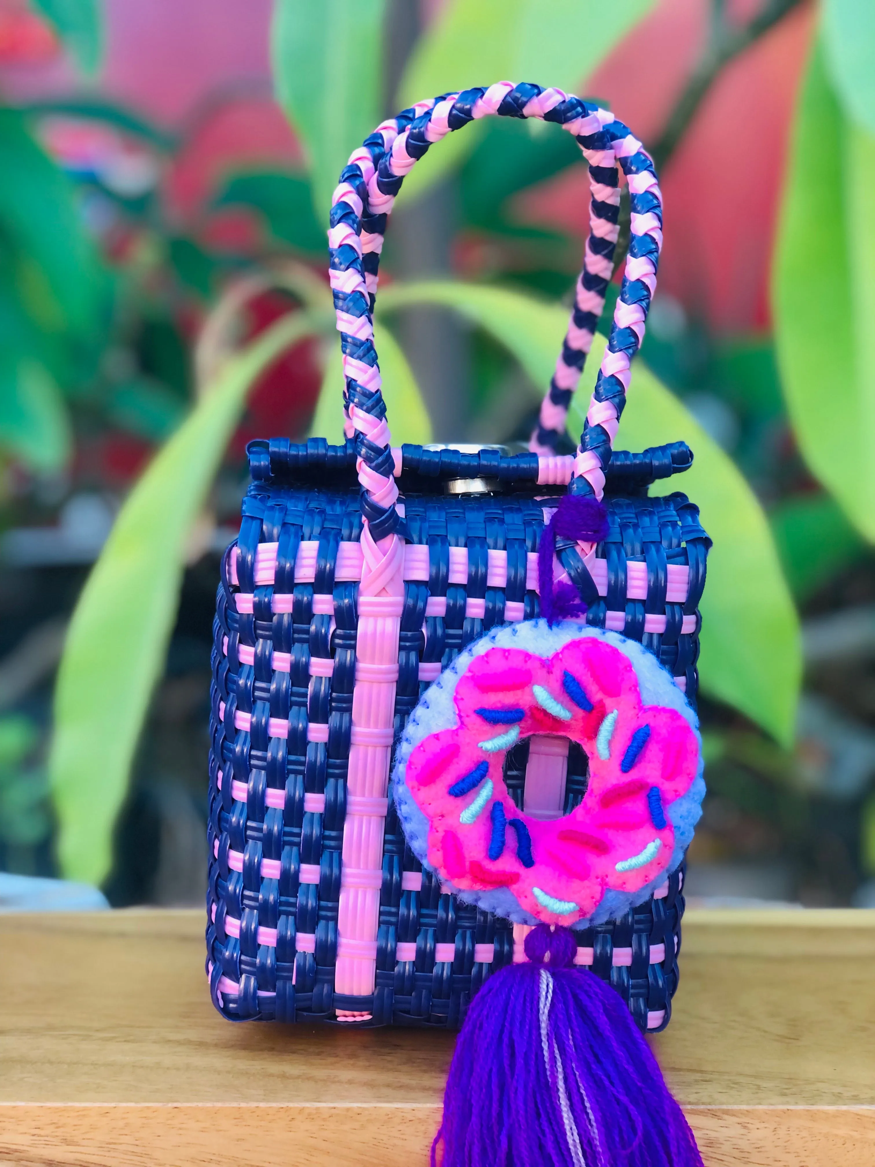 Mini  Mercado  Tote Bags