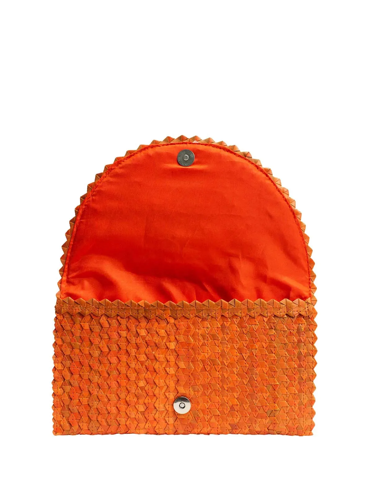Pandegelang Raffia Seashell Clutch