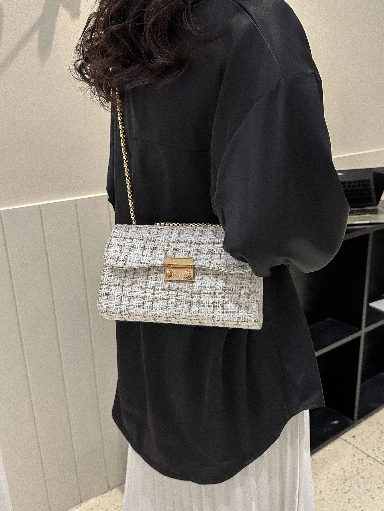 Plaid Pattern Flap Chain Square Bag - White