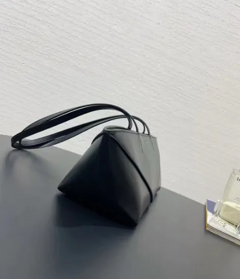 Puzzle Fold Cropped Bag