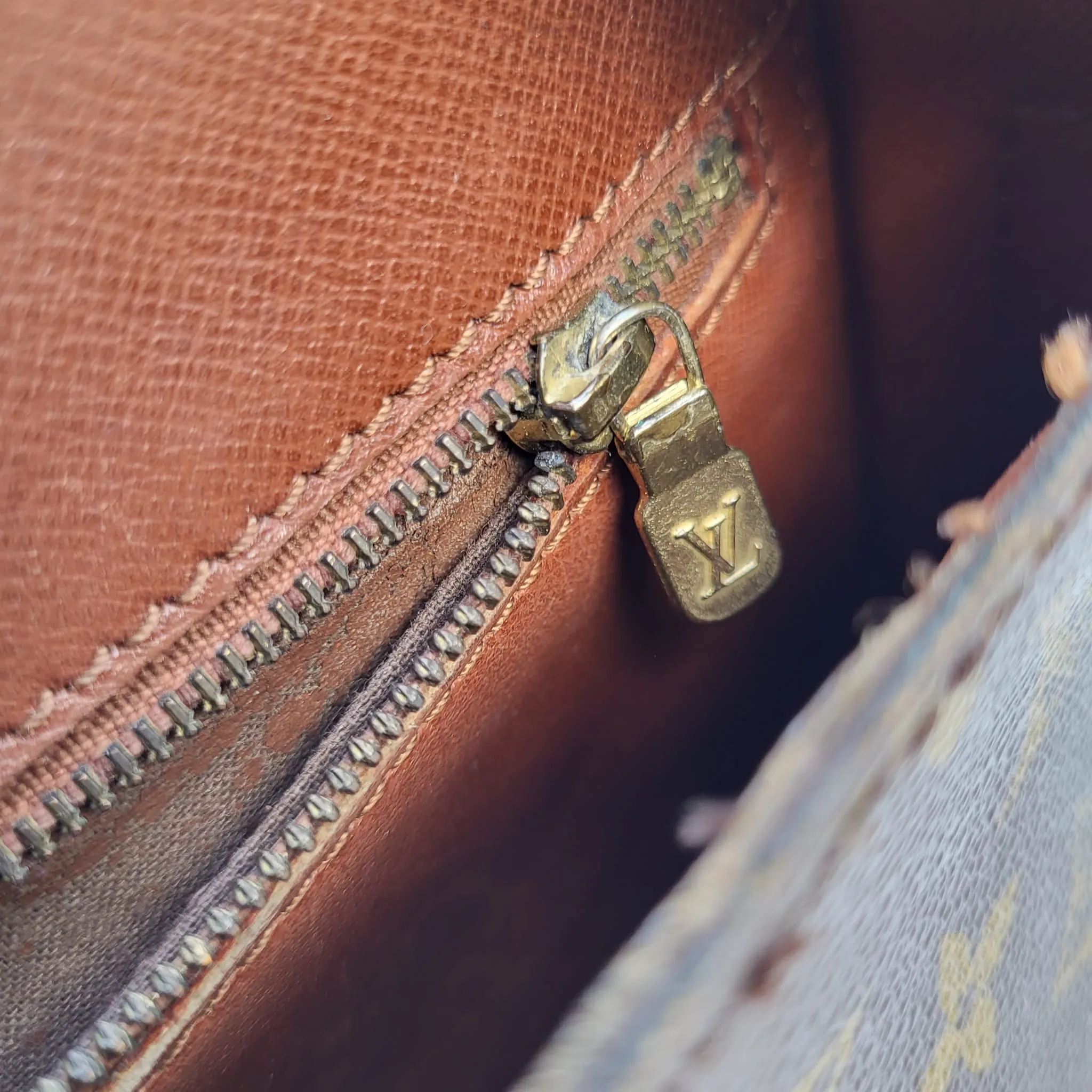 Saint Cloud Shoulder Bag