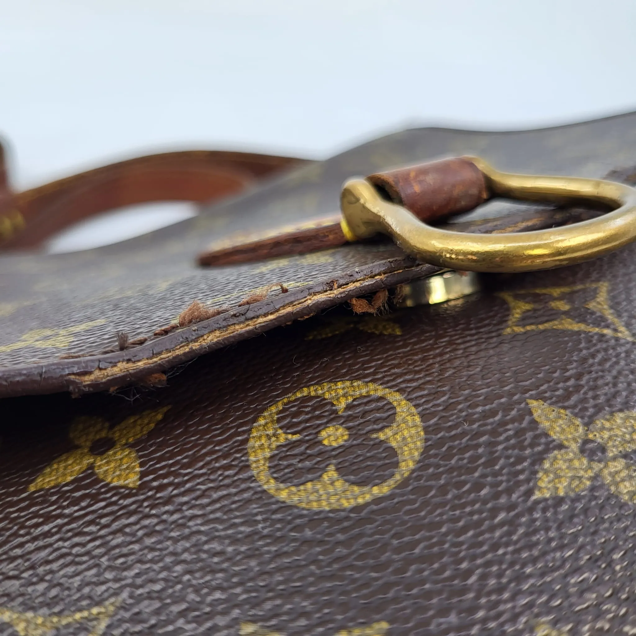 Saint Cloud Shoulder Bag