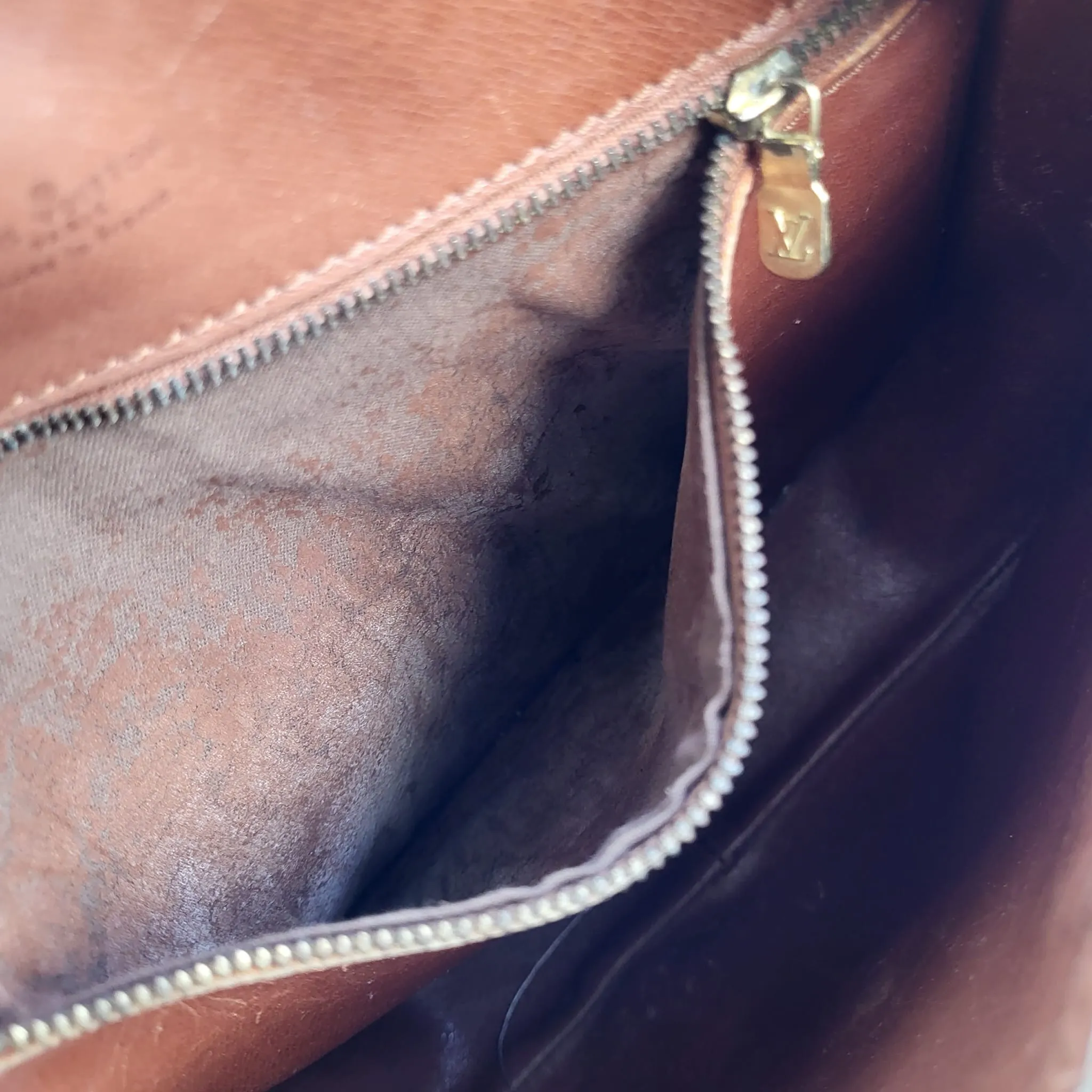 Saint Cloud Shoulder Bag
