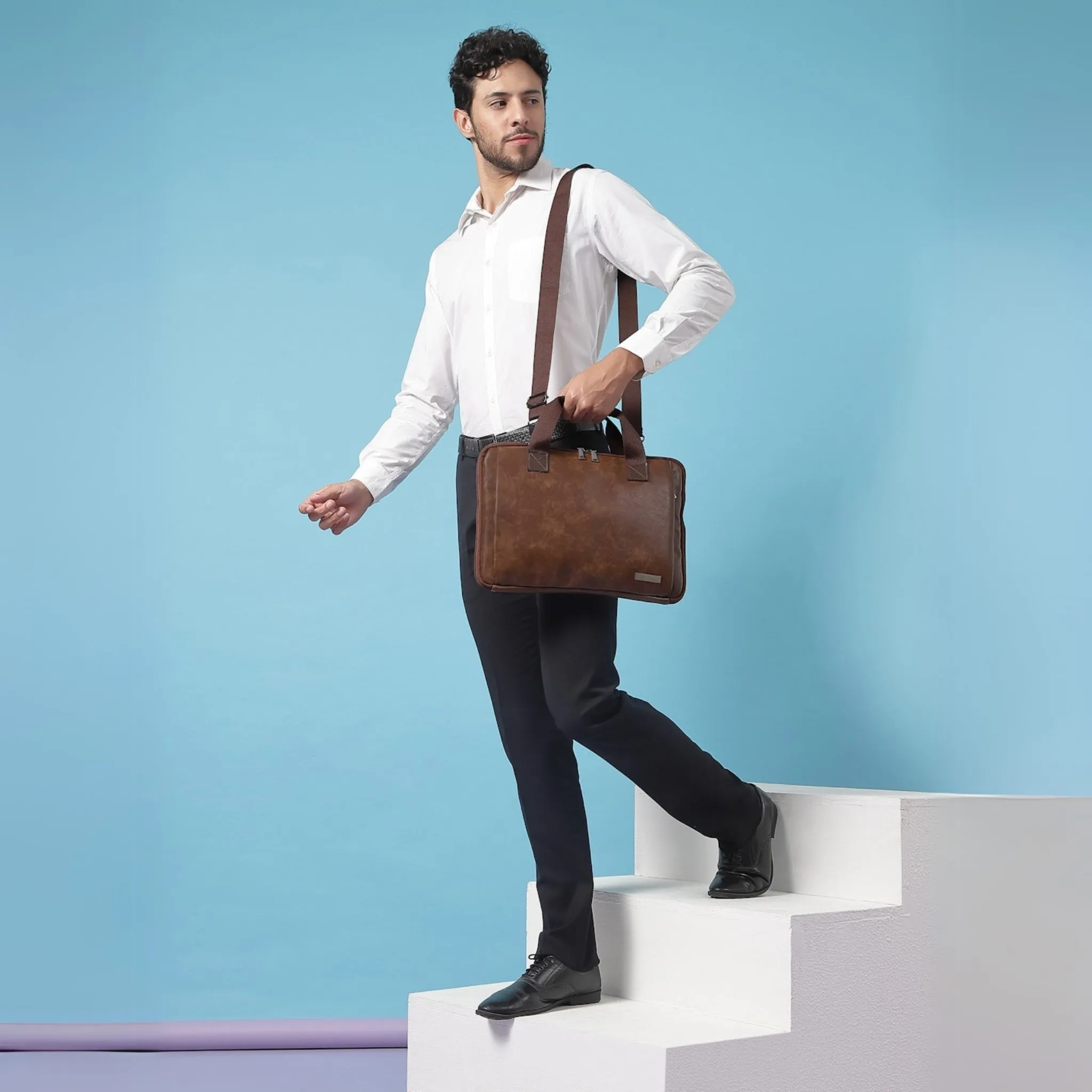 Timeless Unity Laptop Messenger Bag - Coffee Brown