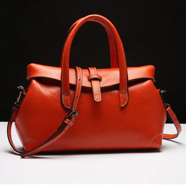 Women's Beautiful Genuine Leather Handbag..